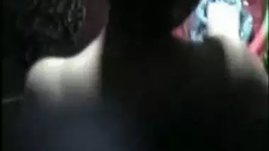 Desi neighbor lady bathing video peeped and captured on mobile