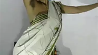 Desi Bhabhi in Saree Hot Camera Show