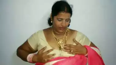 Big boobs mature aunty porn video on request