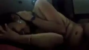 Malayalam Porn MMS Showing IT Girl Enjoying Inside Car