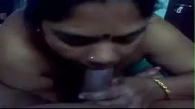 Sexy And Busty Indian Maid Deep Blowjob To Boss