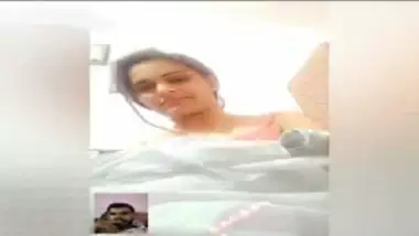 Married indian bhabhi showing big boobs