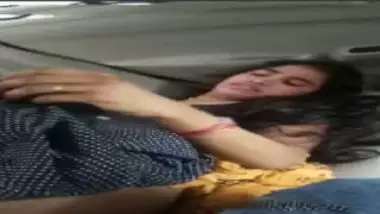 Desi hot sister fucked by cousin in car