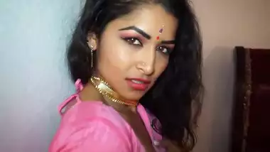Seductive Dance By Mature Indian On Hindi Song Maya - Indian Porn Tube Video