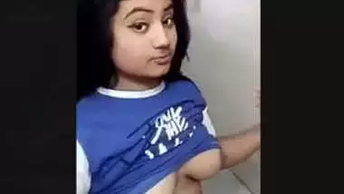 Desi Cute Chubby Girl Selfplay