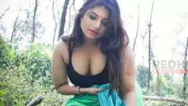 Desi boudi big boobs