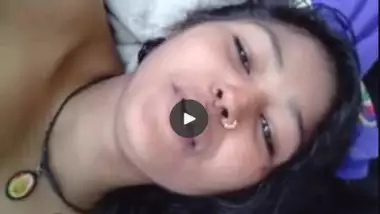 Cute Desi girl sex tease video for her boyfriend goes viral