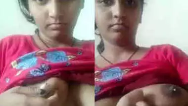 Desi bhabhi pressed her nipple