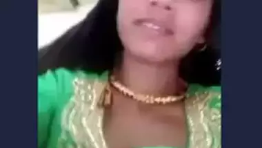 Desi girl fingering pussy