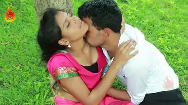 HD Indian outdoor porn of slim sexy Bengaluru aunty