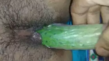 Desi bhabi fucking pussy vegatable