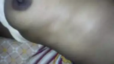 Desi bhabi sucking