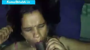 Sexy bhabhi’s amazing village sex clip