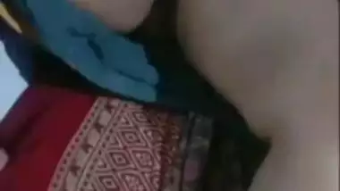 There's pussy and there's Desi girl who masturbates in her bed