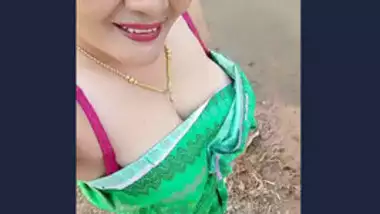 Desi cute hot aunty showing her boobs selfie cam
