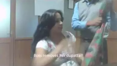 Sexy Surat office bhabhi makes sex tape with her boss