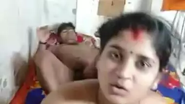 Newly married Desi couple makes MMS video of them having XXX session