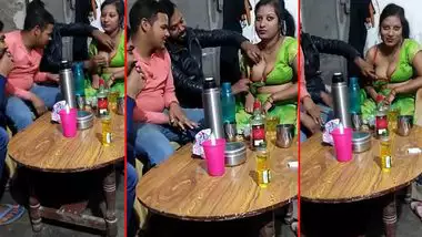Busty indian aunty having XXX fun with her clients