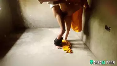 Risky outdoor mms sex Desi Devar fucks horny bhabhi In an abandoned home