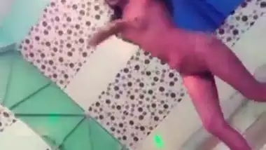 Nude dance