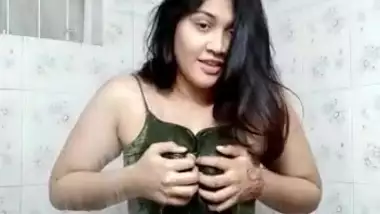 Desi sexy wife hot bath vido
