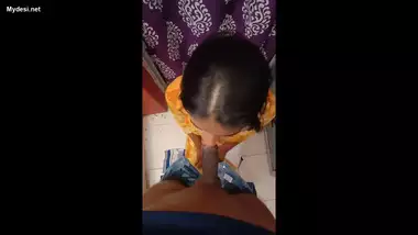 Cute indian girlfriend blowjob