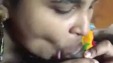 DESI AUNTY TRYING BLOWJOB