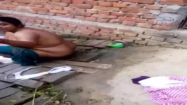 indian aunty bath