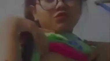 Cute Chashmish Girl Showing