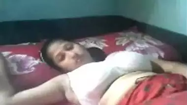 Pakistani BF chews his GF?s big-boob