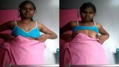Tamil village girl striptease boob show viral clip