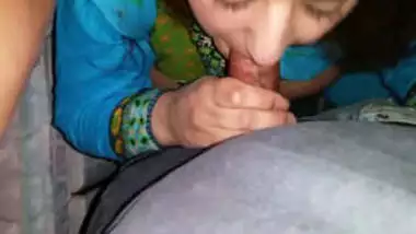 Paki Aunty Giving Bj