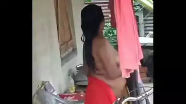 Indian bhabhi boobs show hidden cam video