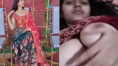 Hot desi boobs show girl selfie viral video