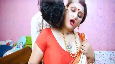 Bengali Babu bangs his mother-in-law in a desi porn video