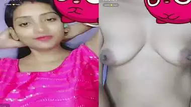 Stripchat young bhabhi showing topless body for money